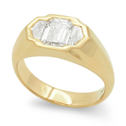 Lou Ring • White Diamond • Yellow Gold