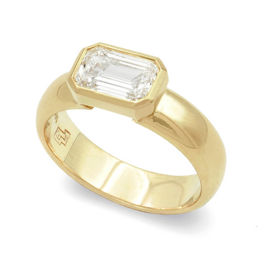 Rowlands Ring • White Diamond • Yellow Gold