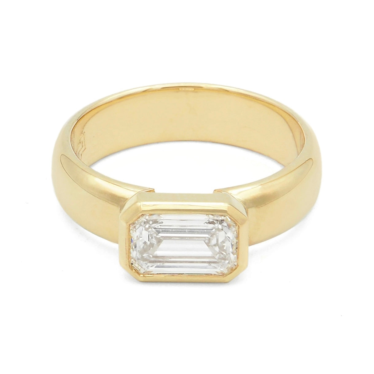 Rowlands Ring • White Diamond • Yellow Gold