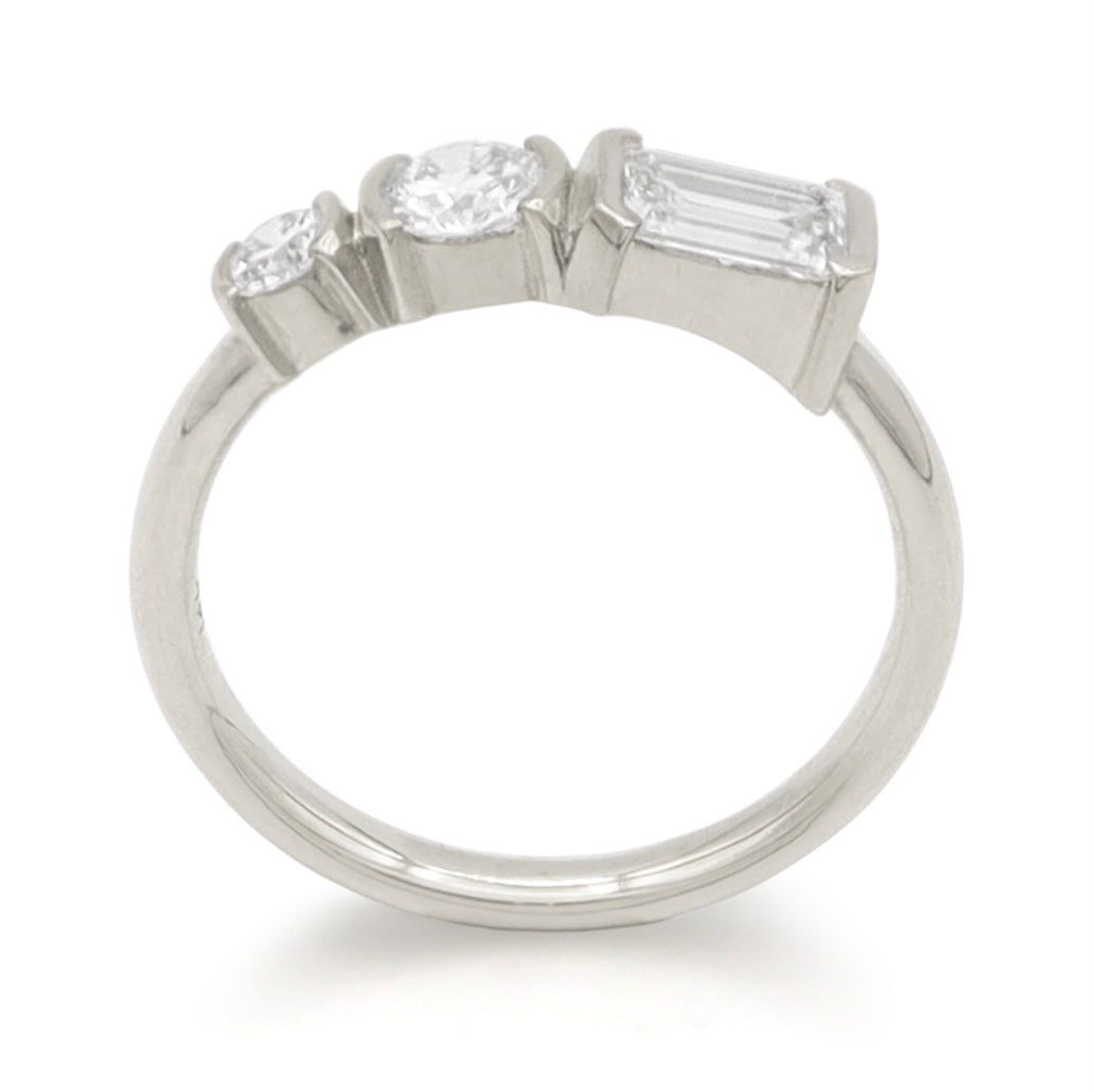 June Ring • White Diamond • White Gold