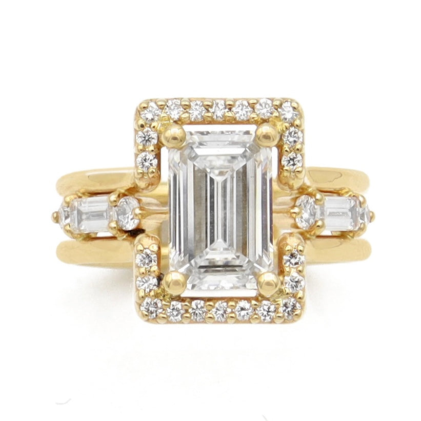 April Ring • White Diamond • Yellow Gold